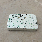 Porte savon fait-main en béton et plastique recyclé I Plusieurs coloris